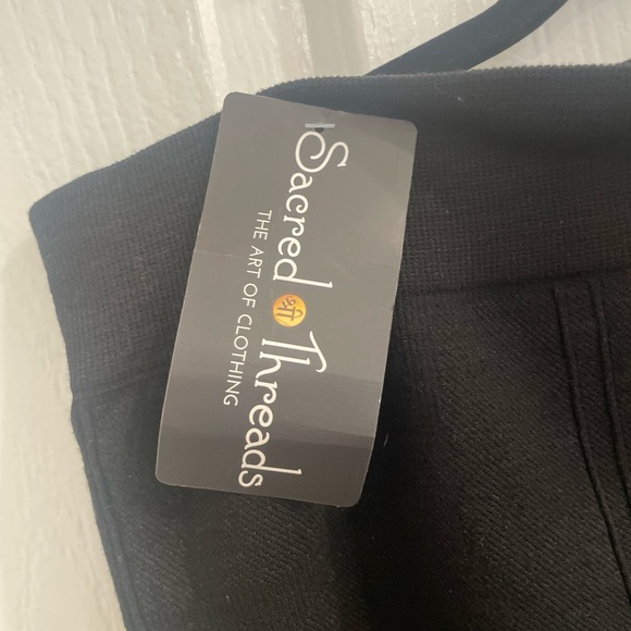 ? Sacred Threads Black Leggings One Size FitsMOST - Picture 3 of 4